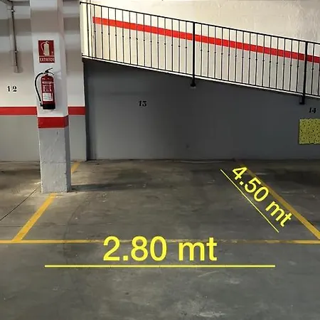 -malagasunapts-comfy&central Free Parking Malaga