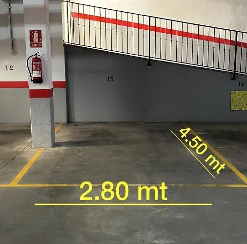 -malagasunapts-comfy&central Free Parking マラガ